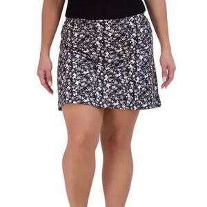 🆕 Tranquility Black, white & gray Skort - NWT